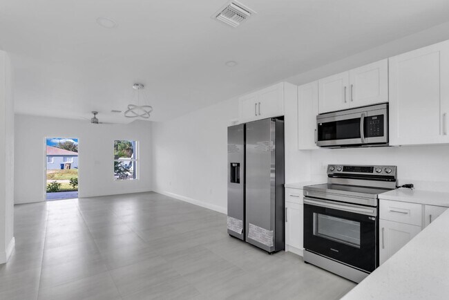 Building Photo - 5224 29th St SW