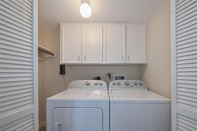 Building Photo - 11914 Ashmead Dr
