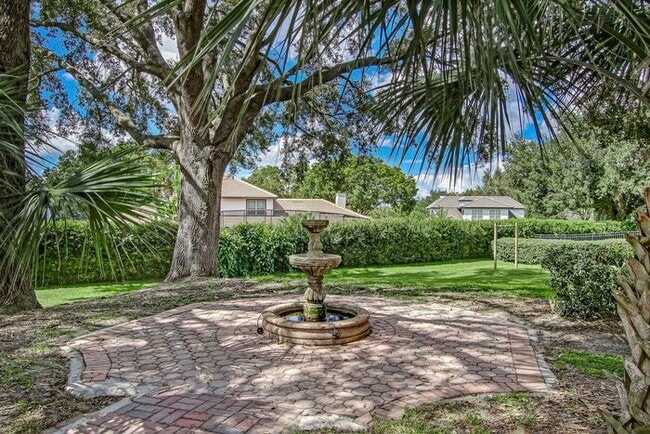 Building Photo - Stunning 5-Bedroom Pool Home on Nearly 2 Acres!