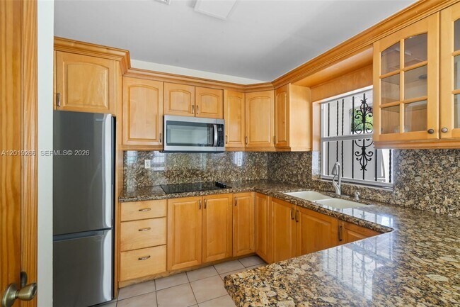 Building Photo - 13 SW 97th Pl