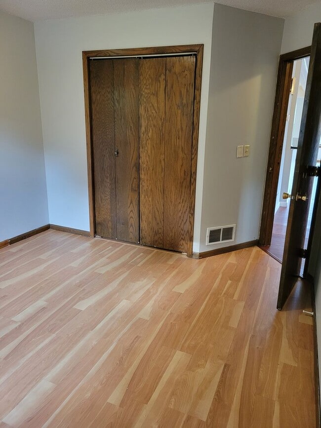 Building Photo - Single Family Home