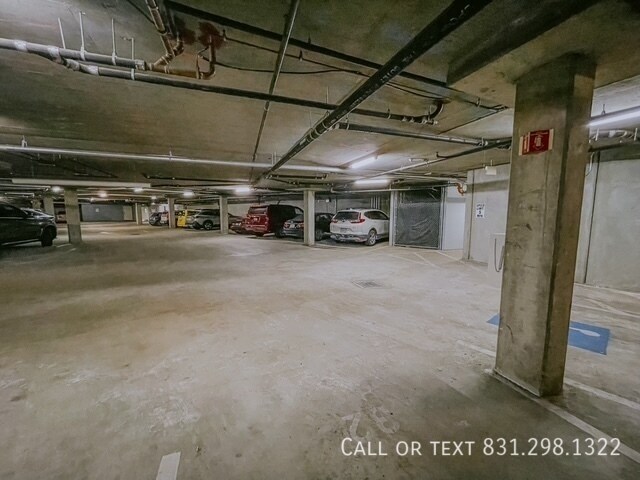 Building Photo - 2030 N Pacific Ave