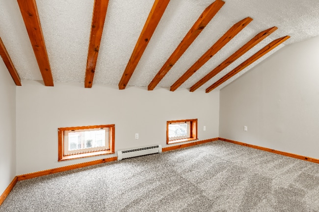 Building Photo - 308 Cherry St
