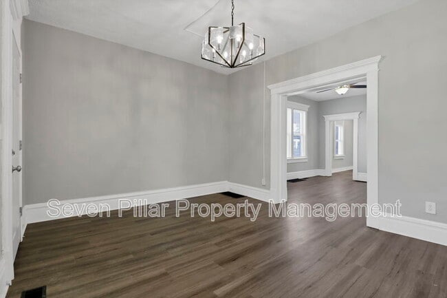 Building Photo - 1544 Granville St