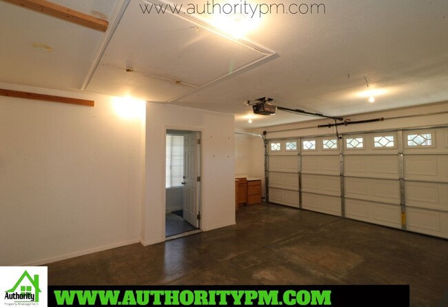Building Photo - 1526 Imperial Dr