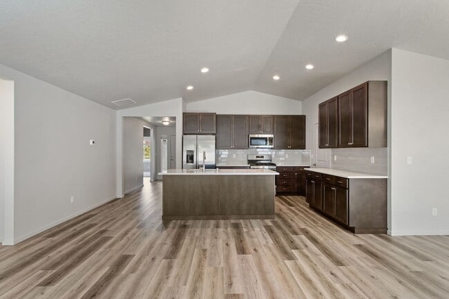 Building Photo - Stunning 3 Bed, 2 Bath Rancher in Spokane Valley!