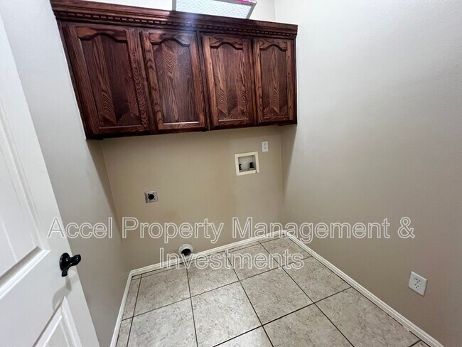 Building Photo - 1301 San Felipe Dr