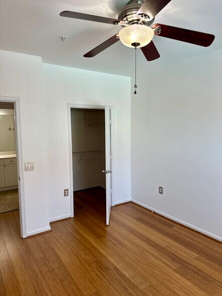 Building Photo - 11305 Aristotle Dr