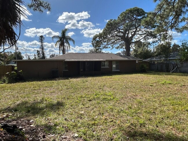 Building Photo - single family house