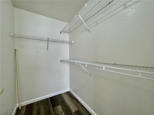 Building Photo - 555 E Silverado Ranch Blvd