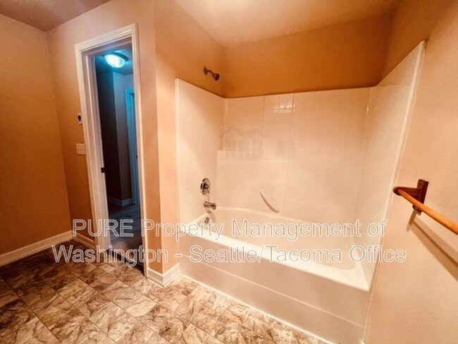 Building Photo - 4536 S Puget Sound Ave