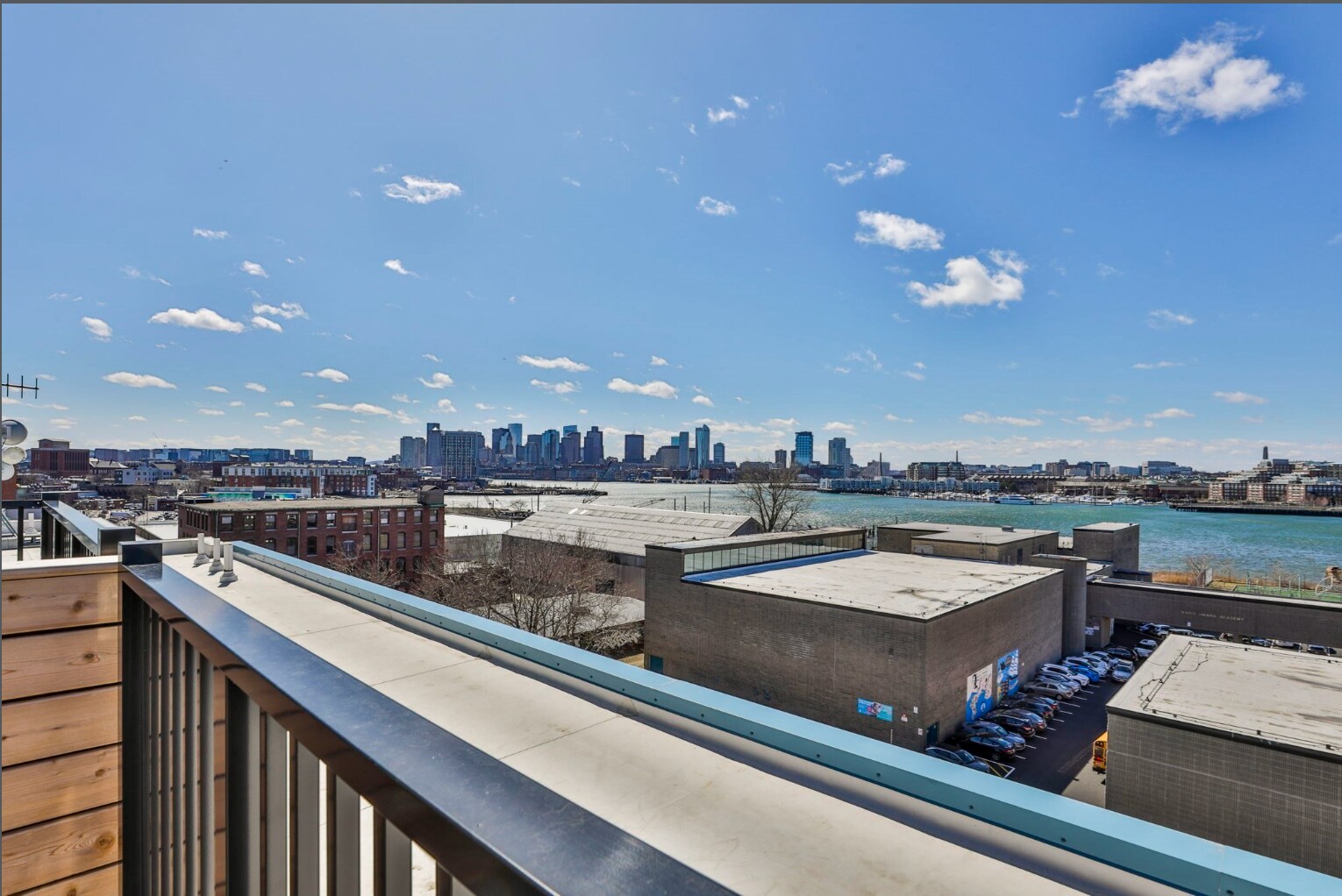 Building Photo - 305 Border St