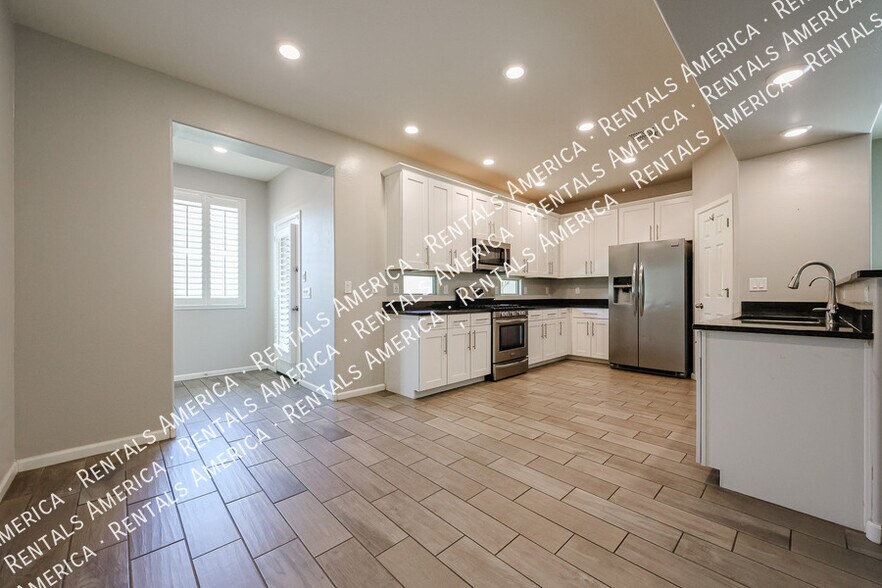 Building Photo - 3366 E Dogwood Pl