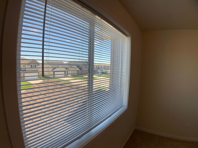 Building Photo - 1360 Goldenwood Dr