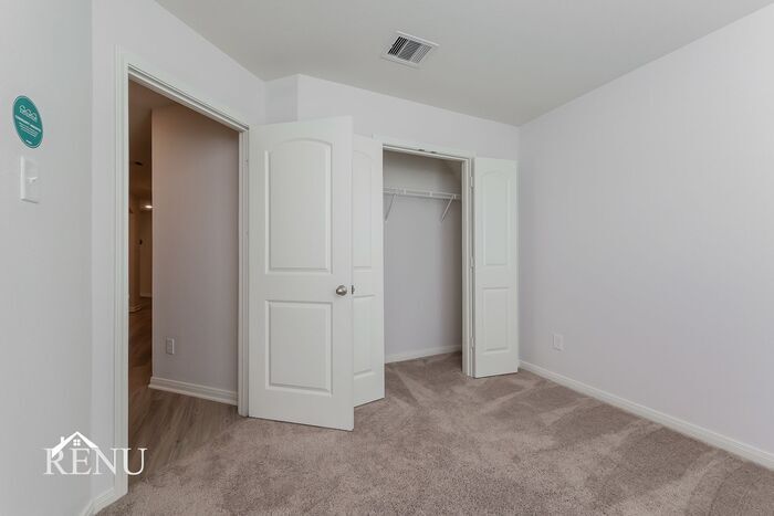 Building Photo - 10494 Red Cardinal Dr