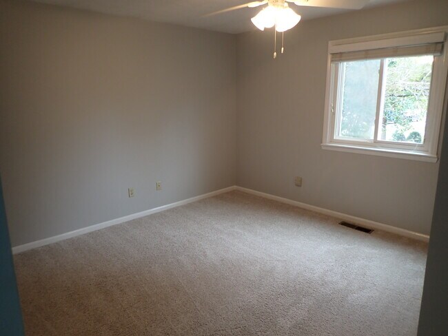 Building Photo - 6328 Wrightsville Ave