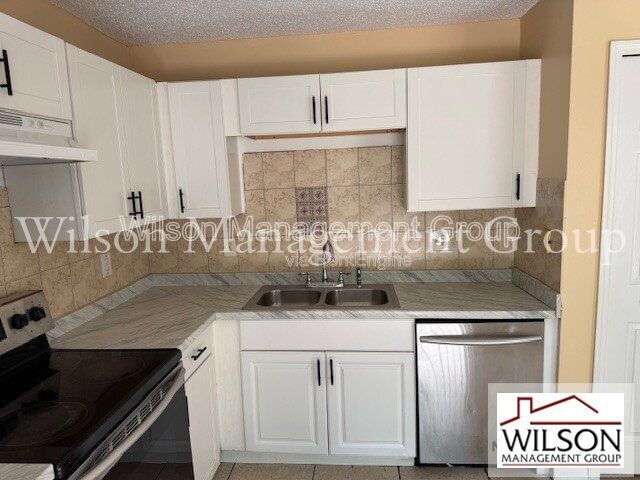 Building Photo - 5083 Luna Negra Dr