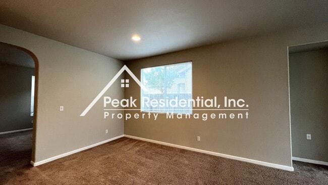 Building Photo - Spacious Elk Grove 3bd/2ba Home with 2 Car...