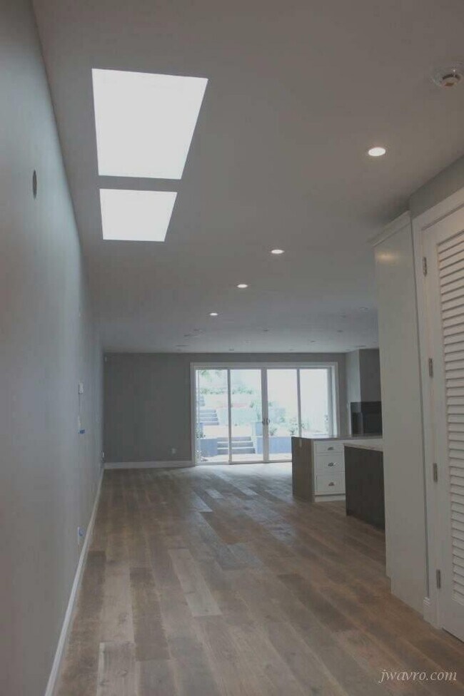 Building Photo - 2067 Green St