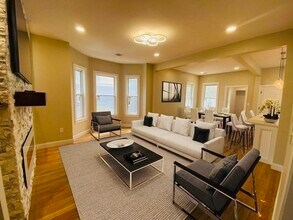 Building Photo - 85 Millet St