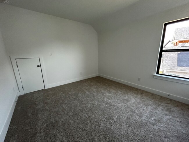 Building Photo - Coming Soon!  4 BR/3BA | Single Family Home | 1-Car Covered Parking | In Liberty Hill!