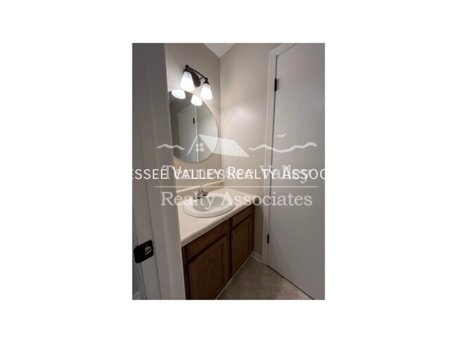 Building Photo - 8500 Olde Colony Trail