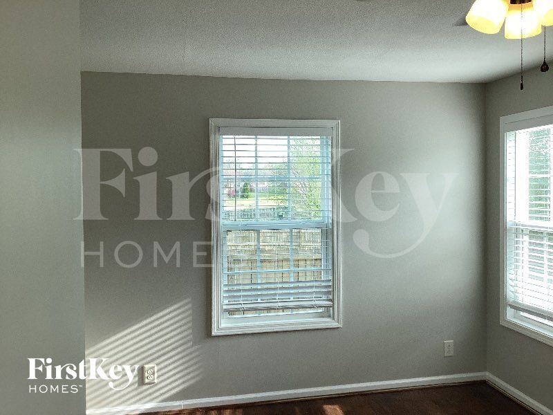 Building Photo - 978 Dwight Eisenhower Way