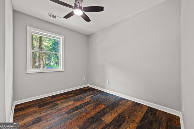 Building Photo - 53 Lucia Dr SE