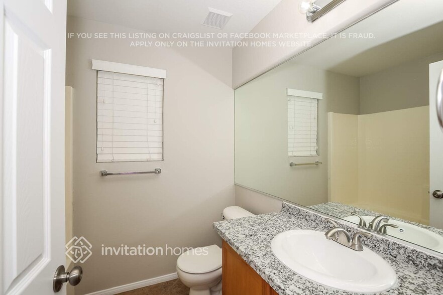 Building Photo - 5349 N Santa Fe Heights St