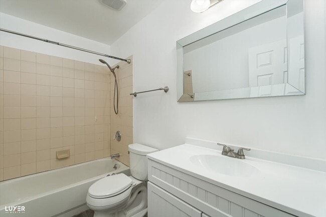 Building Photo - 7424 Lincoln Ave