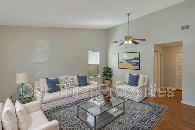 Building Photo - 155 Manchester Rd