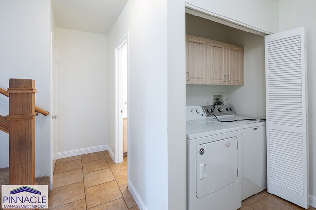 Building Photo - 92-1539 Aliinui Dr. #5G