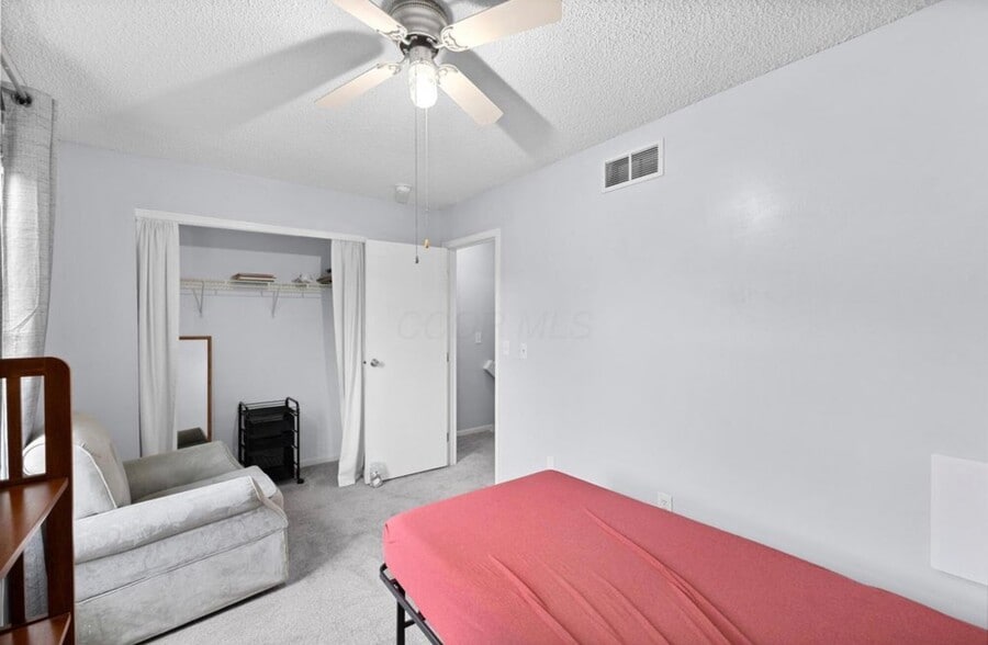 Building Photo - 1699 Ridgebury Dr