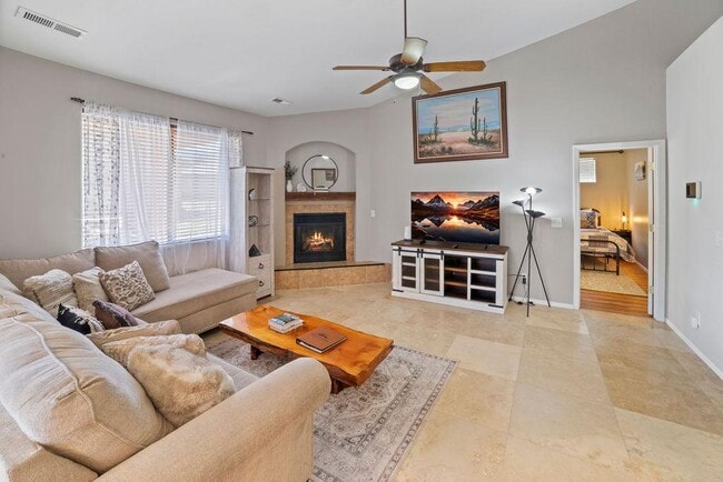 Building Photo - 603 Brookline Loop