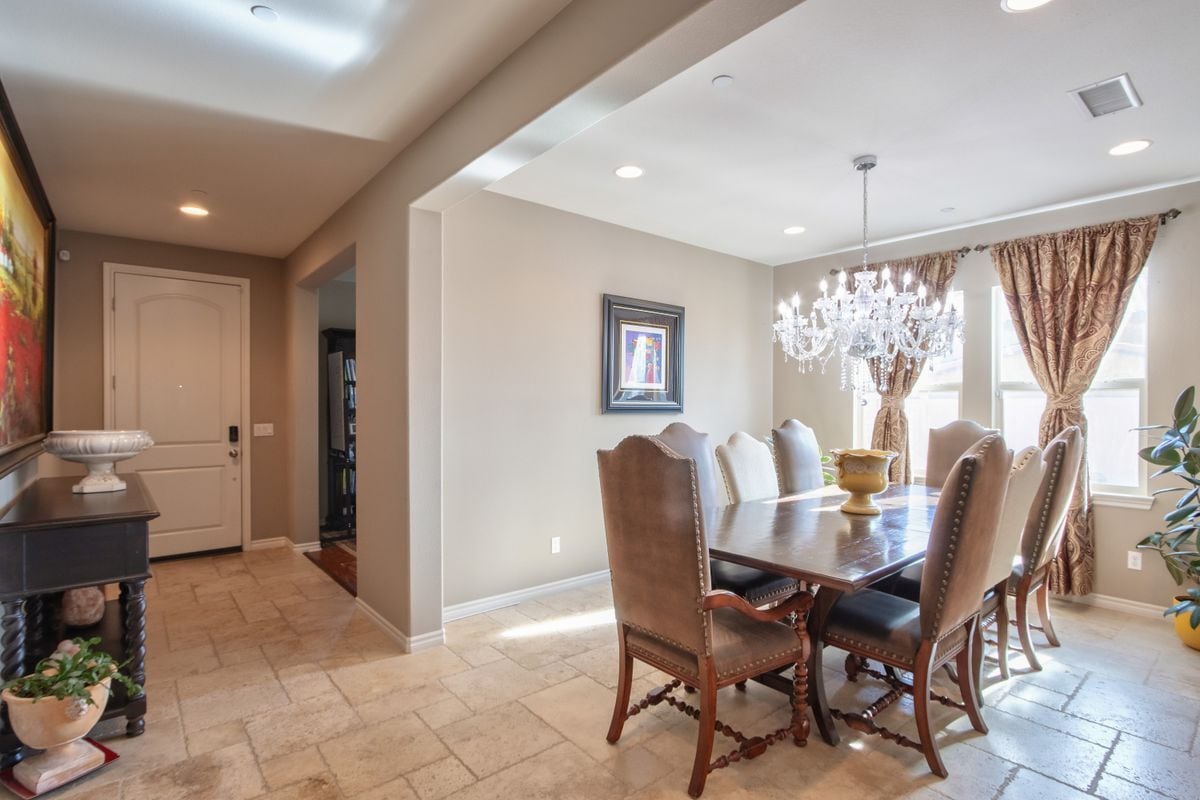 Building Photo - 32640 Cougar Pass Ct