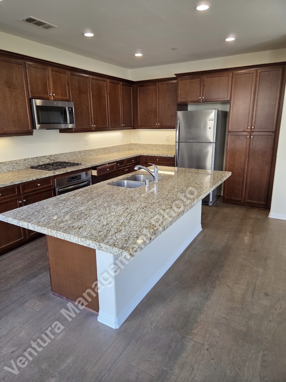 Building Photo - 13347 Stonebridge Ct