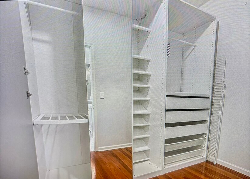 Master closet - 2404 Caneridge Pt SW