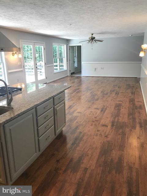 Building Photo - 23258 Oak Dr