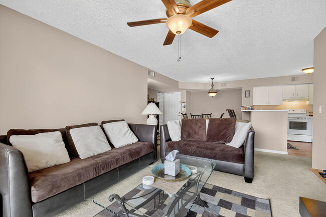 Building Photo - 1733 Village Blvd