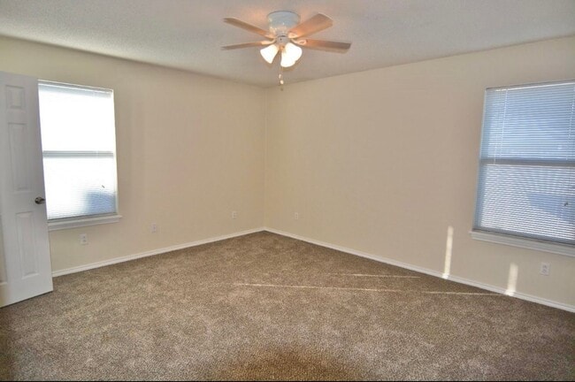 Building Photo - 6302 34th Pl