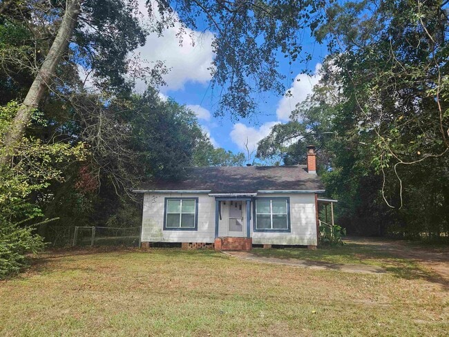 Primary Photo - 2772 W Tharpe St