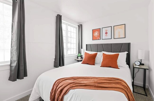 Building Photo - 1905 5th St S