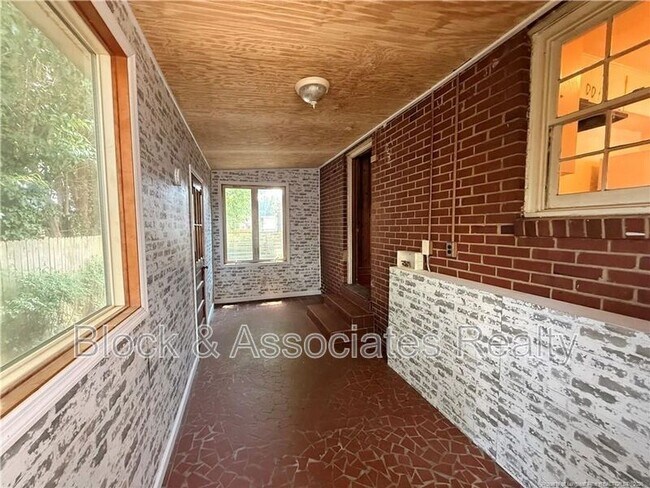 Building Photo - 115 S Tarboro St