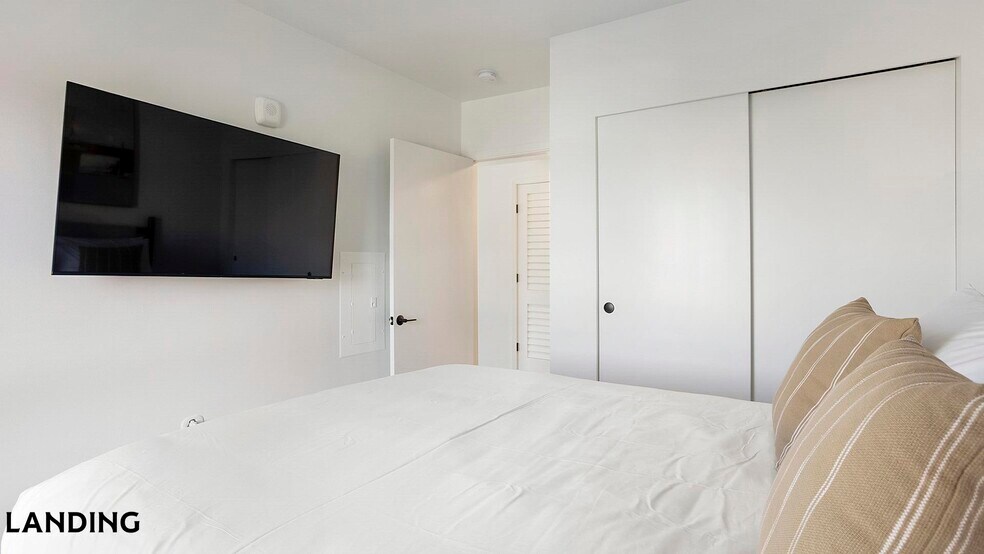 Building Photo - 8511 15th Ave NW