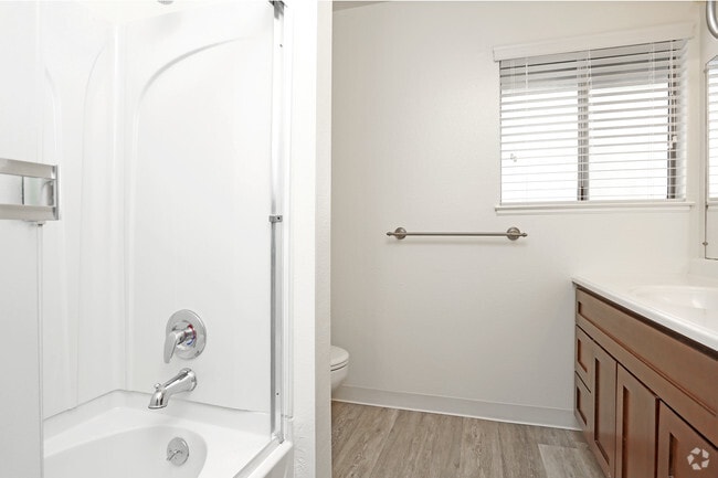 Interior Photo - Moorpark Garden Apartments