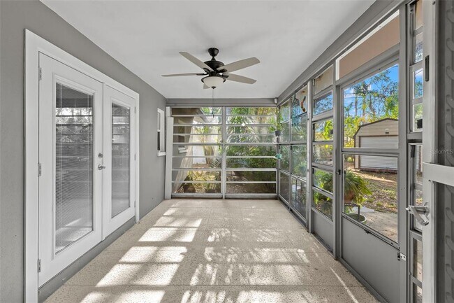 Building Photo - 320 Lake Maggiore Blvd S