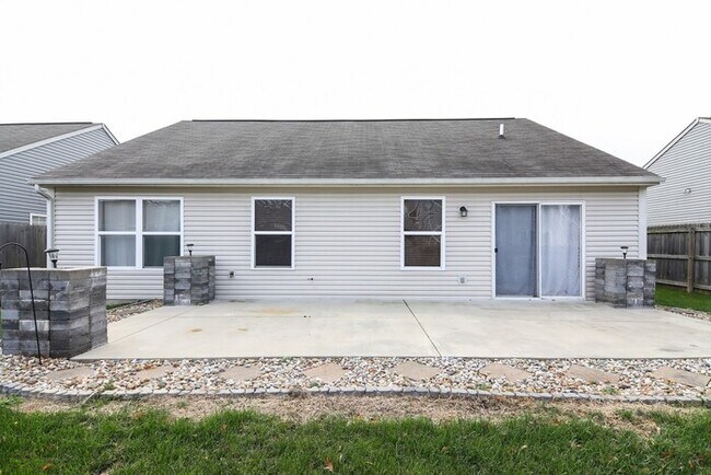Building Photo - Fabulous Ranch In Highly Desirable Crossfield!