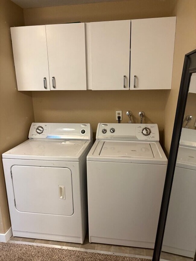 Building Photo - Fully Furnished Cozy 2-Bedroom Living in Desirable Tumwater Hill