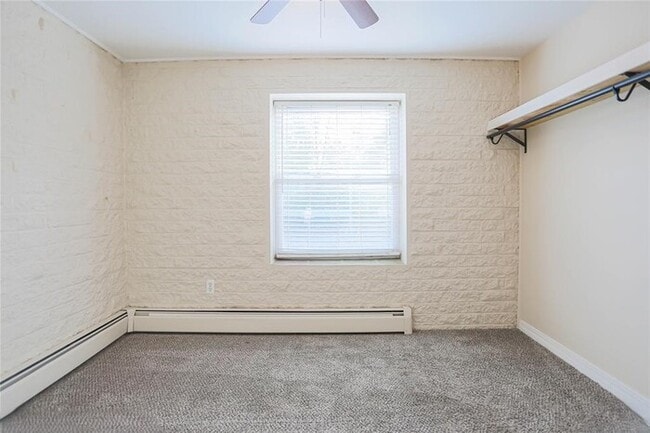 Building Photo - 119 Floral Ave