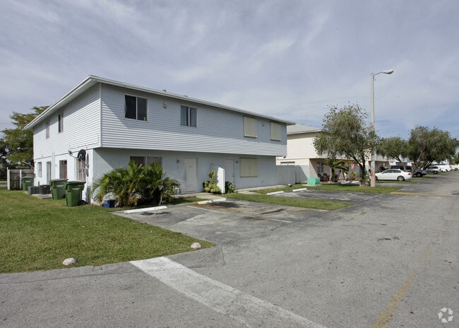 Primary Photo - Seagrape Village